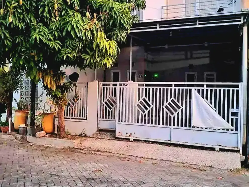 Rumah murah siap huni di Perum Dian Istana Sukolilo surabaya