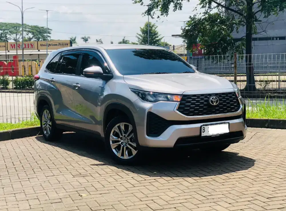 Toyota Innova Zenix G Hybrid 2025