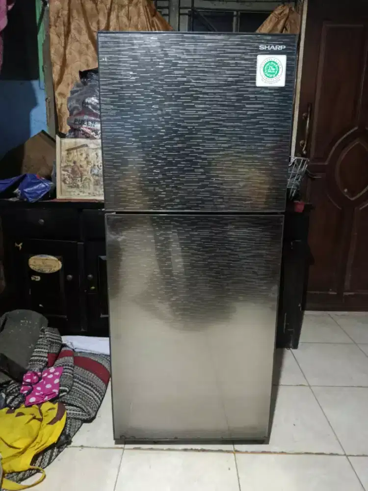 Kulkas sharp 2 pintu