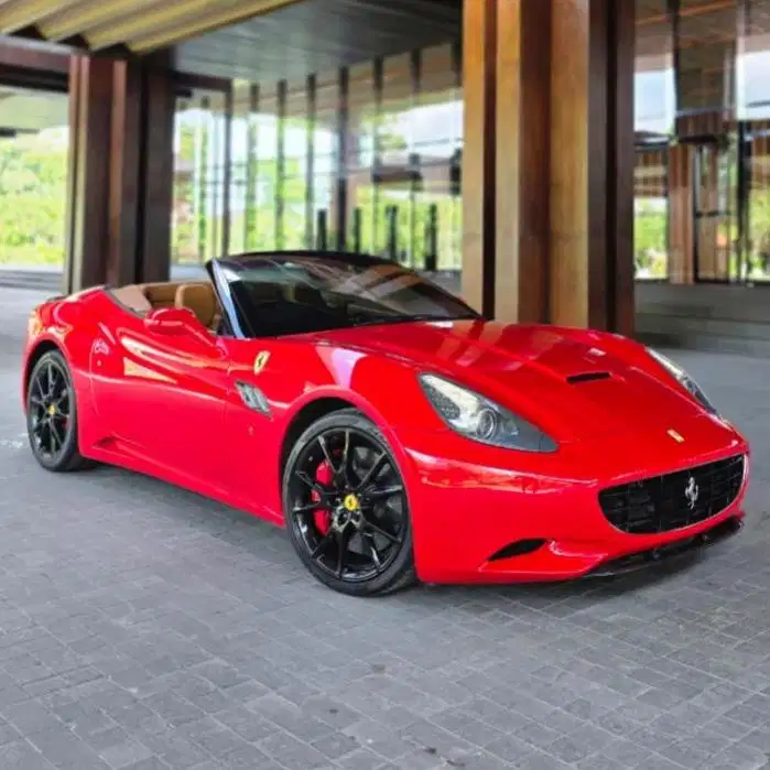 (CASH) Ferrari California 2011