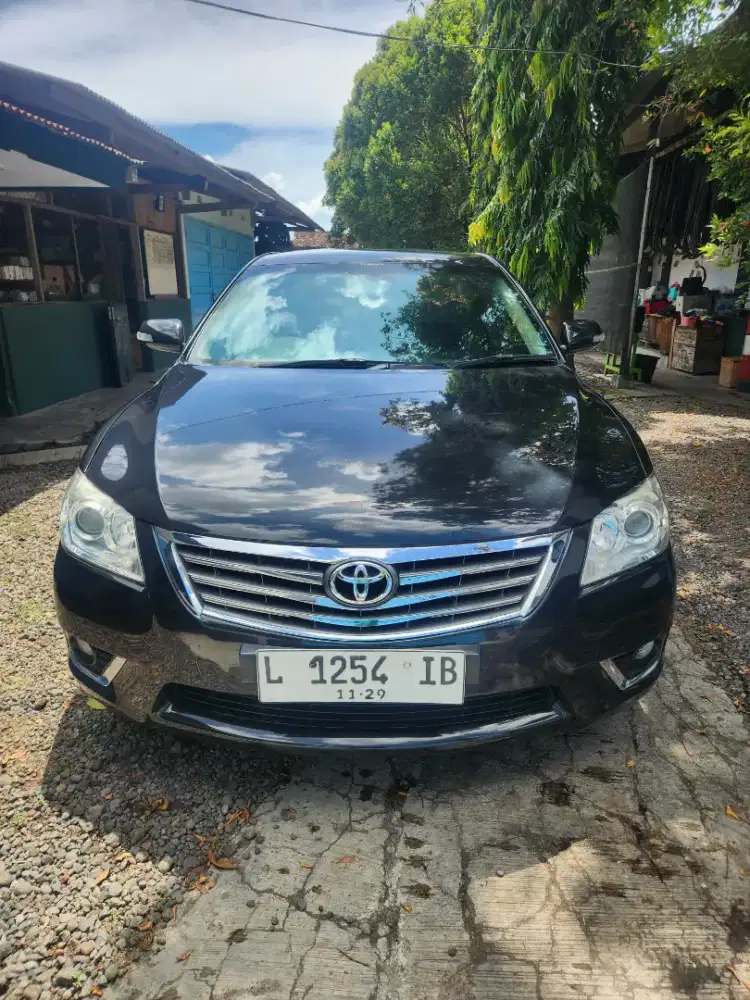 Toyota New Camry Hitam 2.4V AT 2011