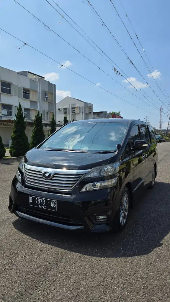 Toyota Vellfire at 2011