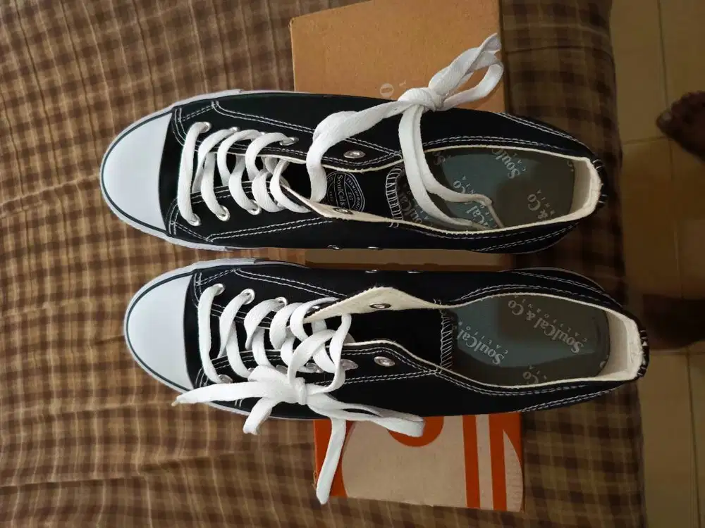 Sepatu Soul California