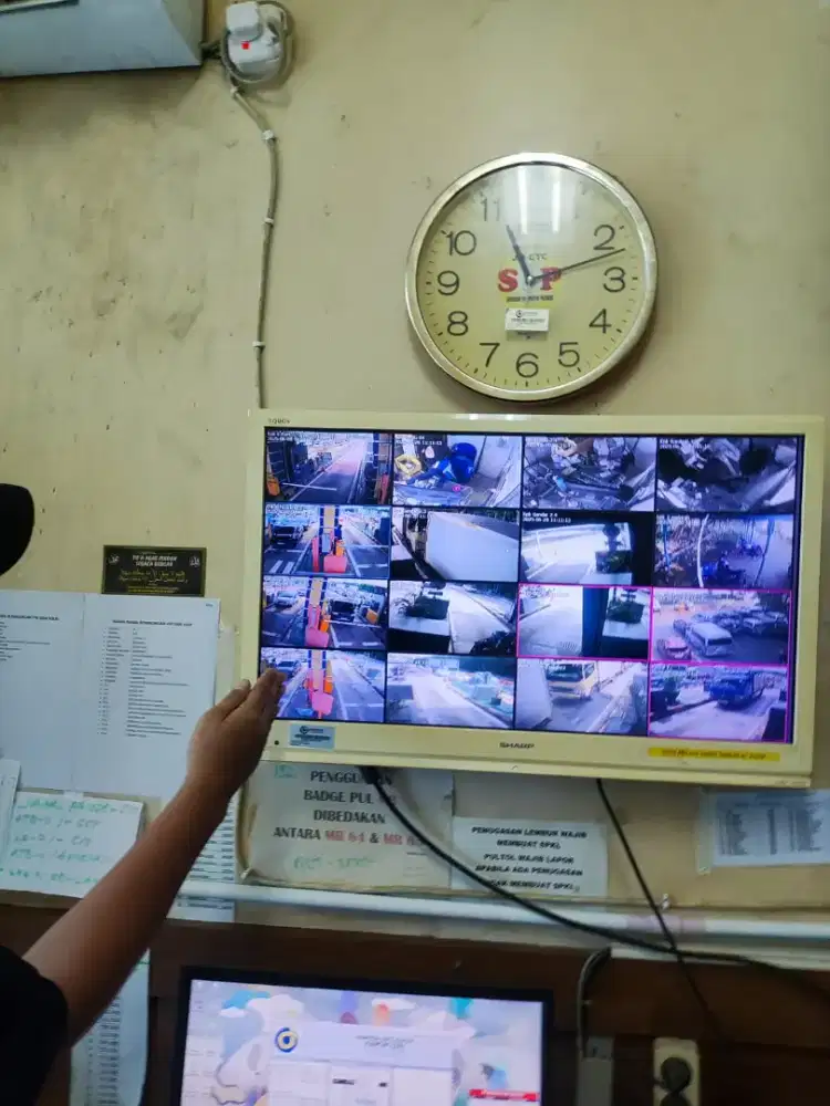 Jasa pemasangan perbaikan komputer, instalasi cctv, instalasi listrik