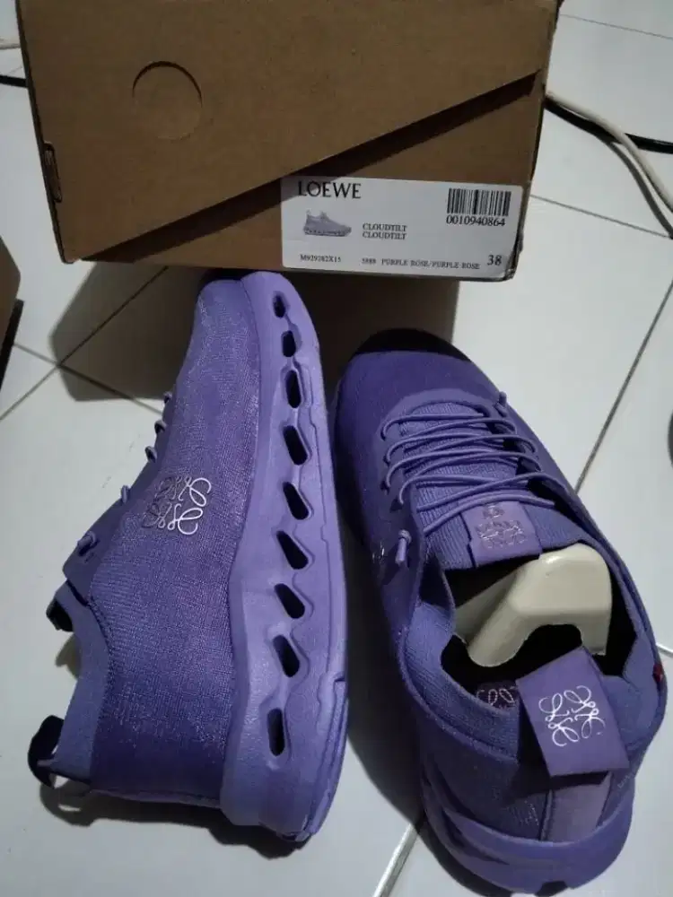 Sepatu Loewe x on cloudtilt