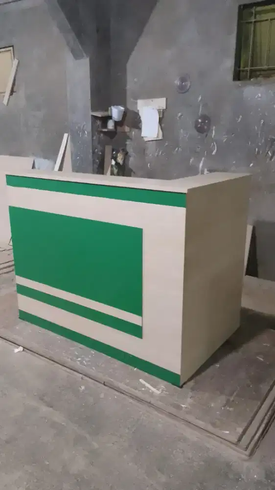 MEJA KASIR RECEPSTIONISR RESEPSIONIS