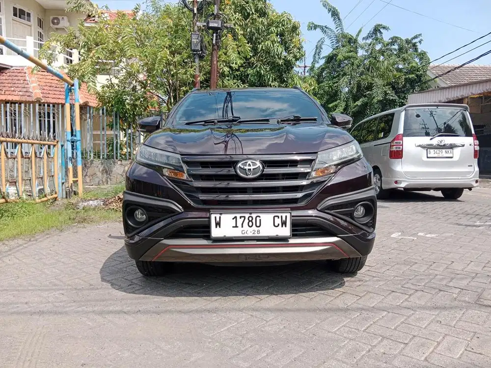RUSH 1.5 S TRD BENSIN MATIC 2018 KM 70rb
