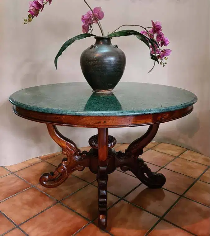 Meja bulat marmer hijau diameter 125cm