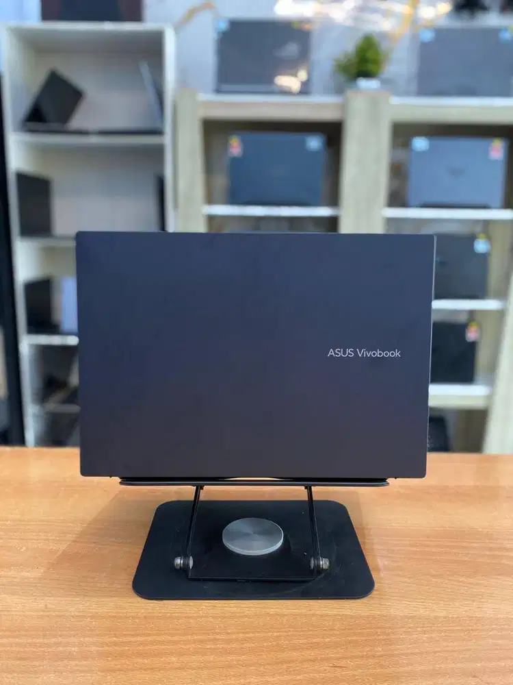 ASUS VIVOBOOK M1403Q 2K RESOLUSI RYZEN 5-5600H 8GB SSD 512GB LIKE NEW