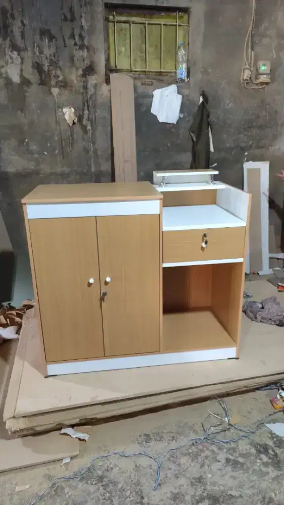 MEJA ETALASE MEJA KASIR MEJA KACA MEJA LAUNDRY