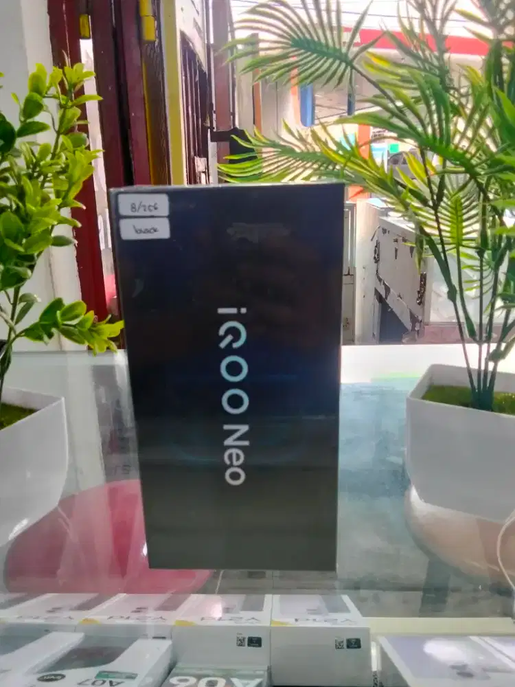 iQOO NEO 10 RAM 8/256GB