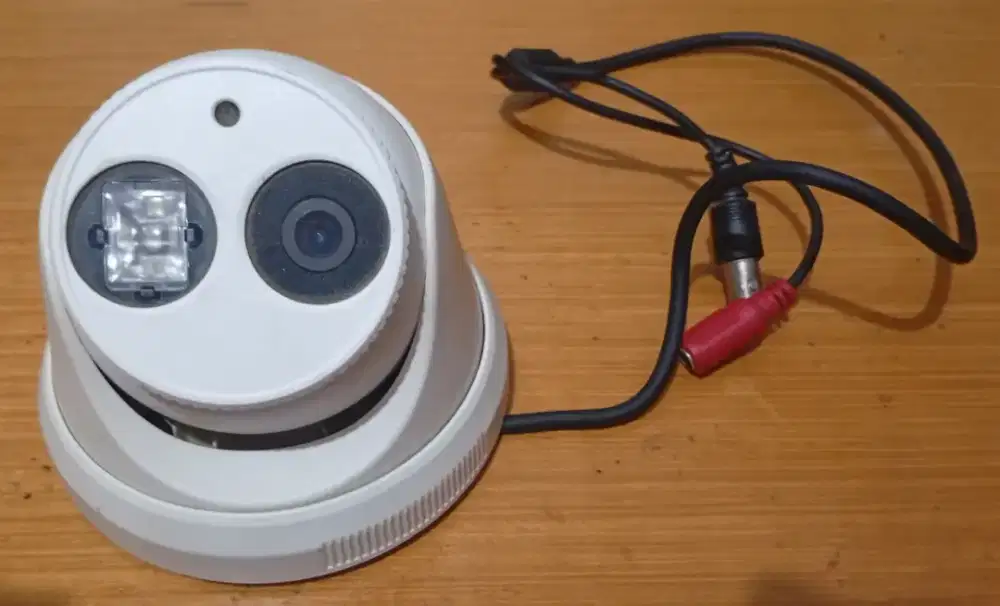 Kamera CCTV warna bagus