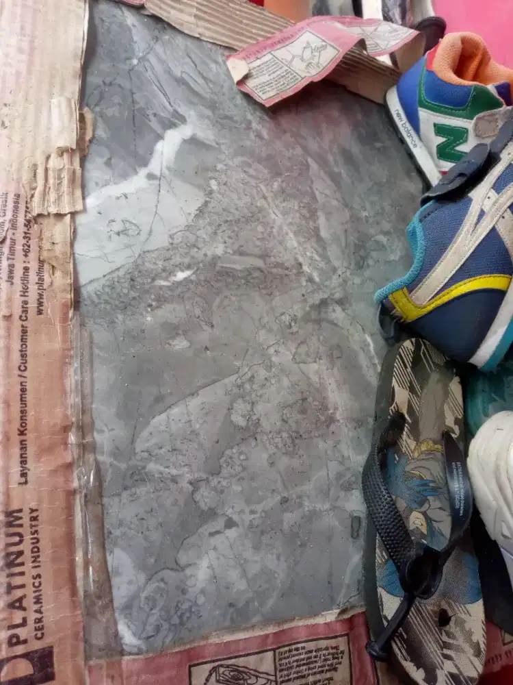 Jual keramik kondisi baru