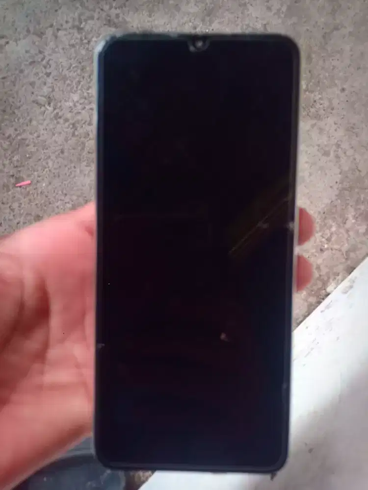 Oppo a15 retak dikit