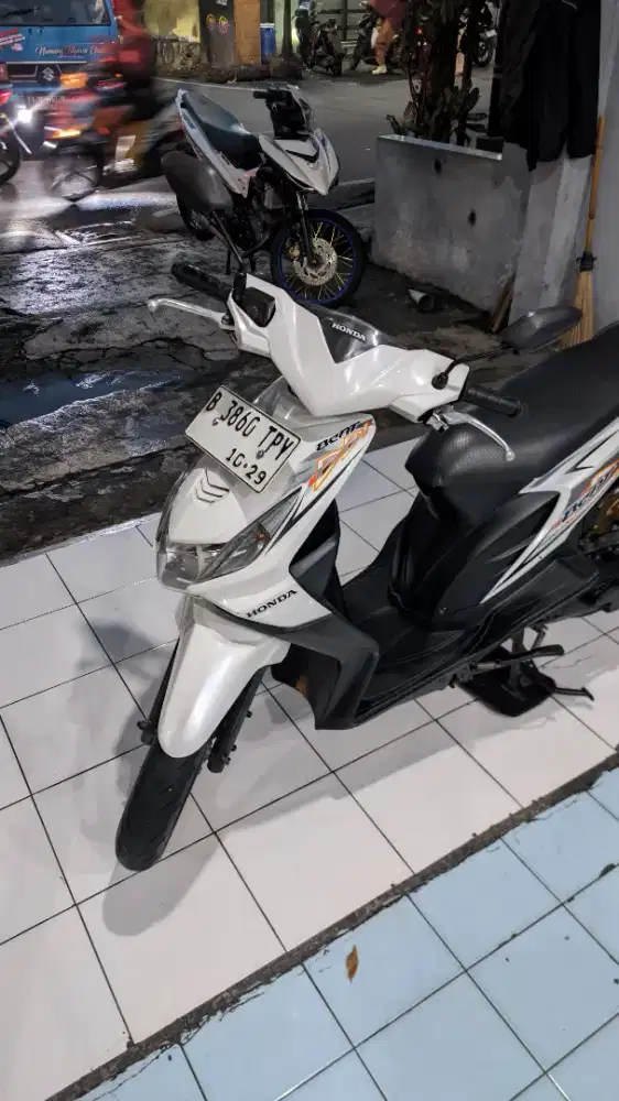 Honda BeAT Karbu 2012 Putih