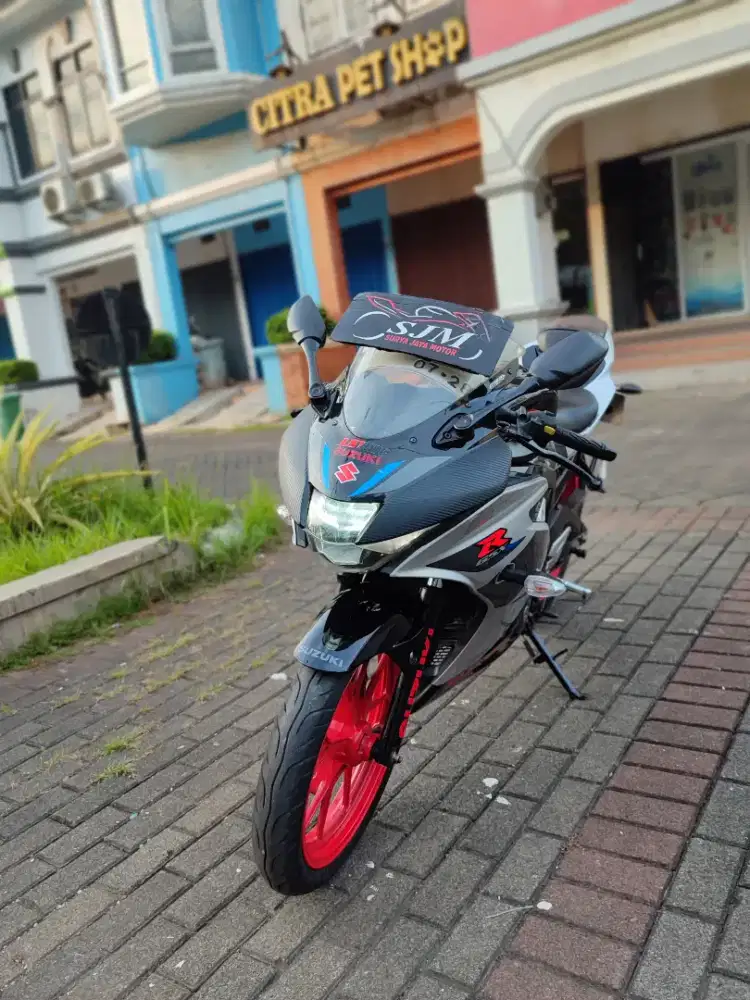 SUZUKI GSX 150R 2018 KONDISI MANTAPP