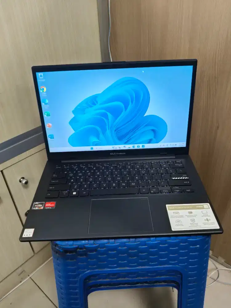 LAPTOP ASUS VIVOBOOK GO 14 E1404F RYZEN 3-7320U RAM 8 GB SSD 512 GB