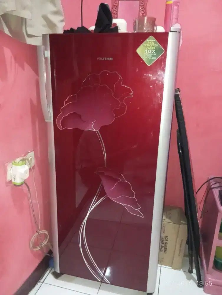 Kulkas second polytron