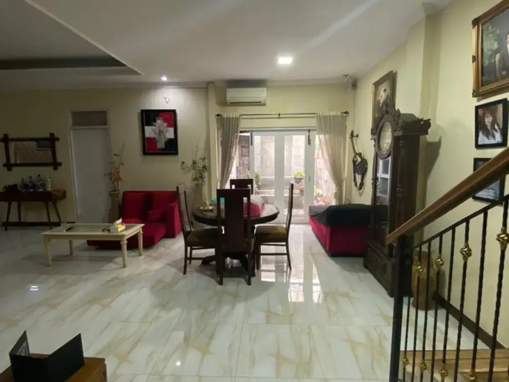 Rumah Lokasi Strategis Lengkong Gudang Timur, Serpong