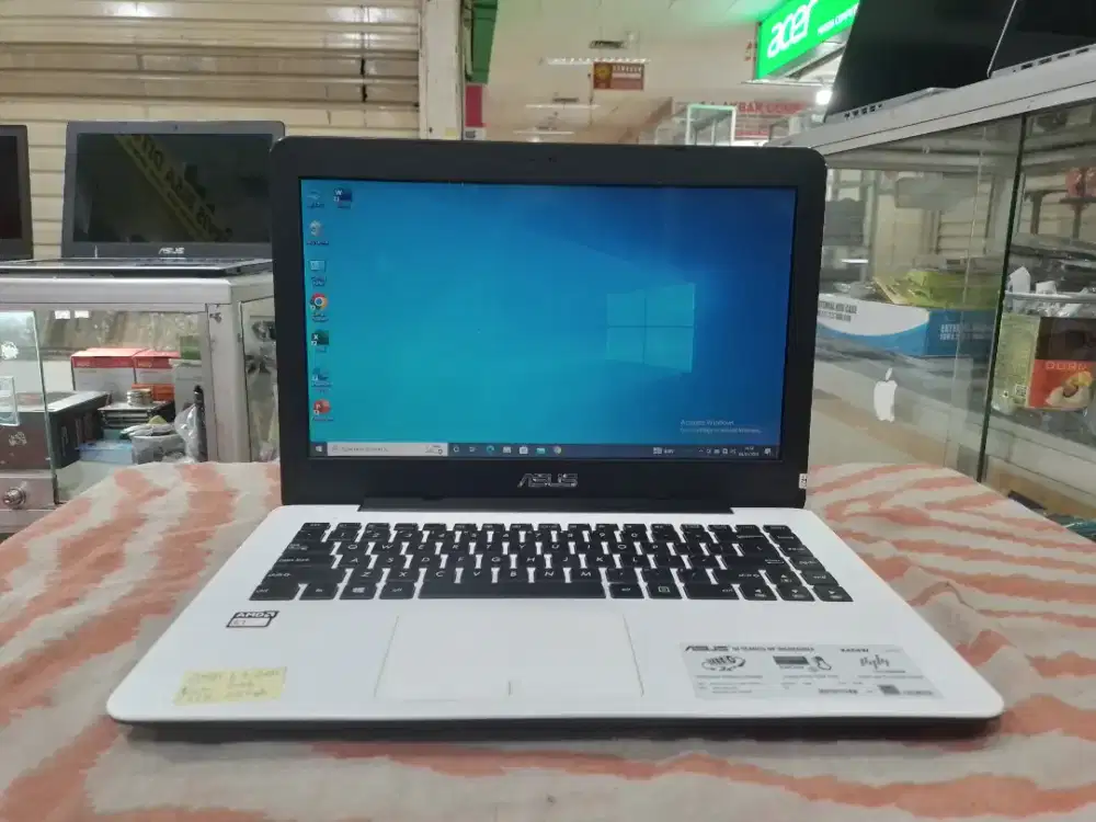Laptop Asus x454w Amd E1-6010