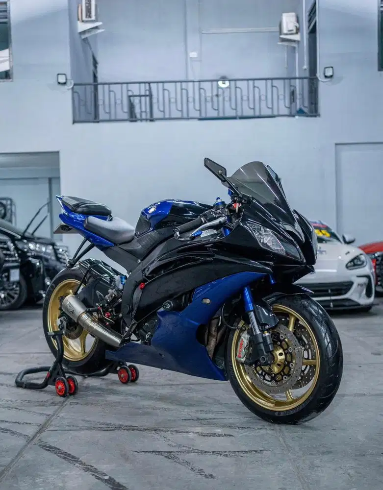 Yamaha r6 blue 2014