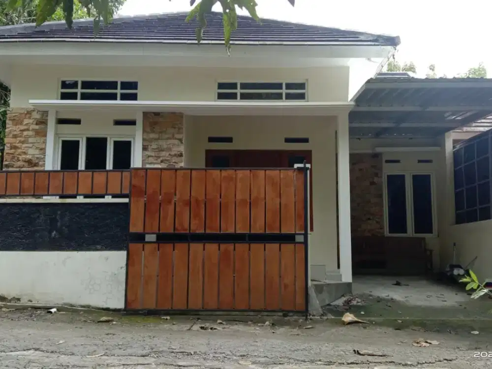 RUMAH SIAP HUNI TANAH LUAS DI TAMANTIRTO KASIHAN BANTUL