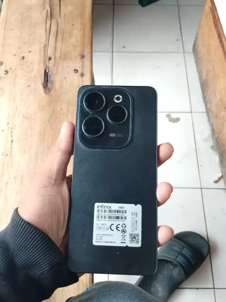 Infinix hot 40 pro 12/256 unit only