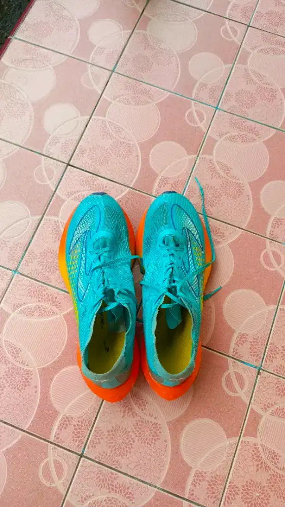 Jual sepatu lari 910 Haze strike pro