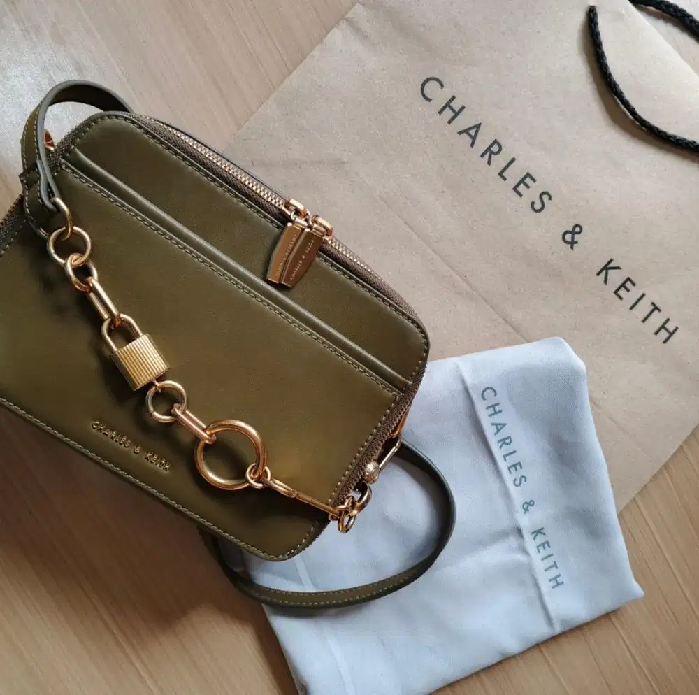 Tas Charles & Keith original from store model selempang chain