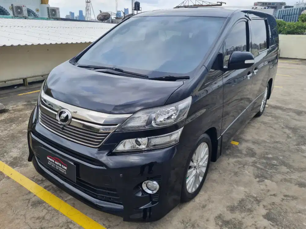 Vellfire ZG Premium Sound 2013 nik 12 Black on Black Pilot Seat