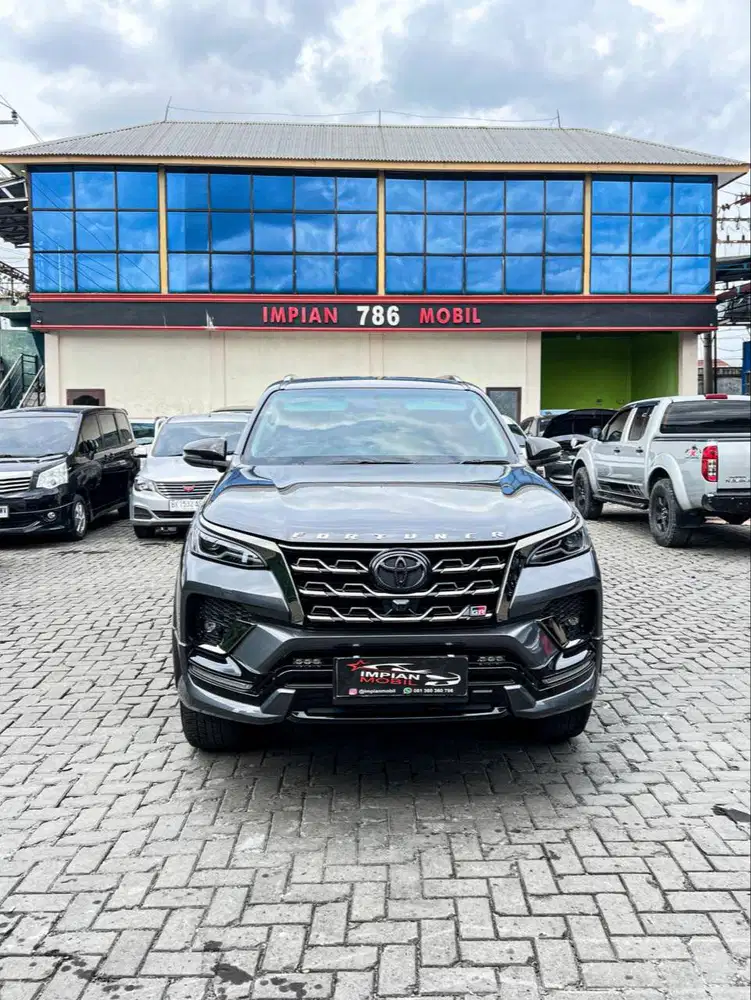 Toyota Fortuner GR 2.8 A/T Abu 2022 pajero sport ford everest isuzu mu