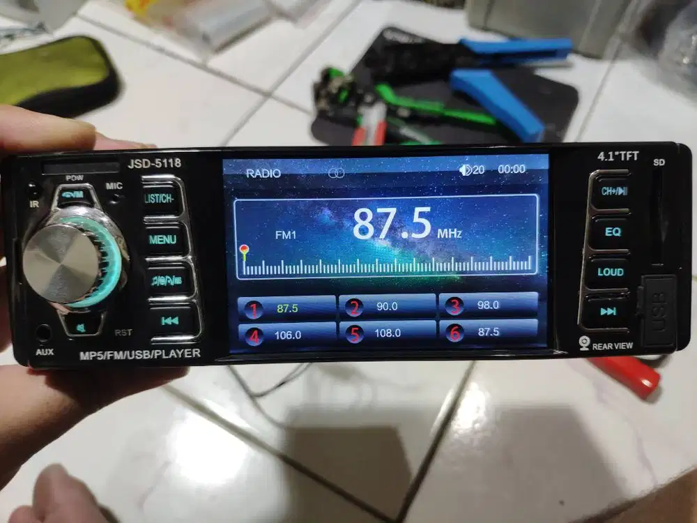Head Unit Mobil Single Din Dengan Layar 4.1 Sudah Bluetooth dan Remot