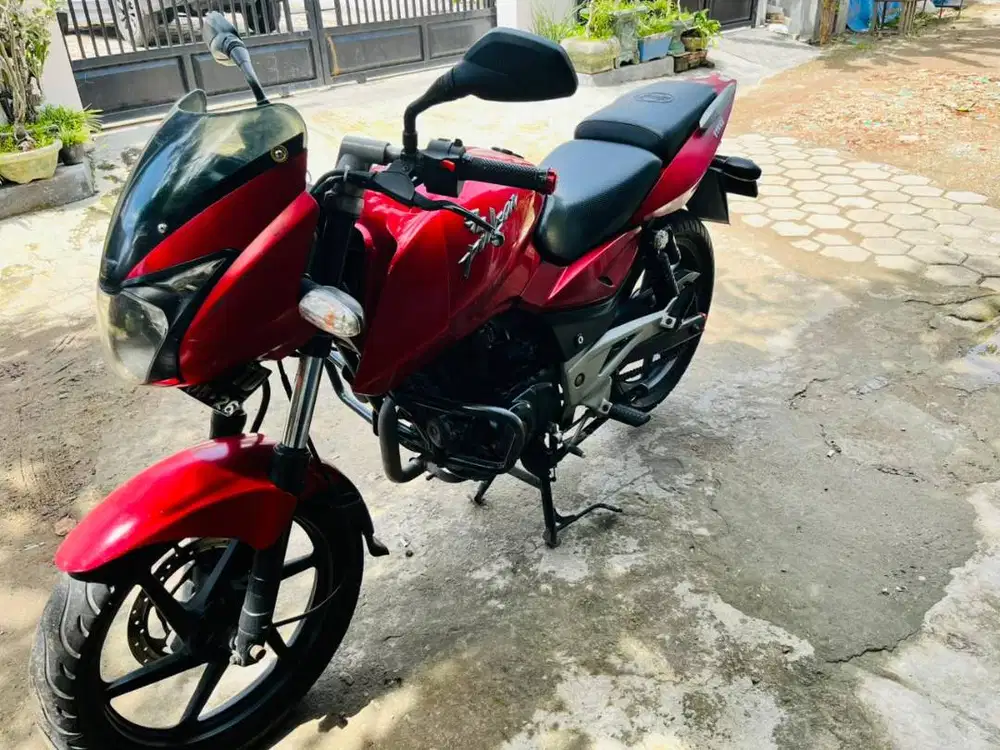 Dijual motor kesayangan sangat terawat (Pulsar 180 UG4)