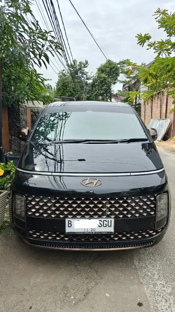 Hyundai staria 2.2 L signature 7 seater 2021 AT