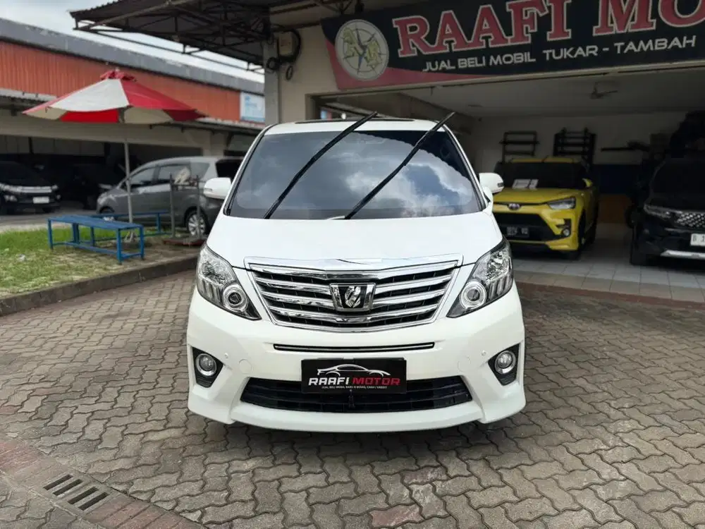Toyota Alphard Premium Sound AT 2012 Putih Low Km