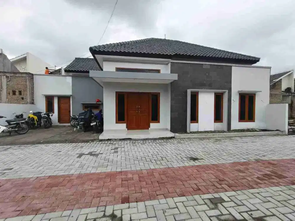 rumah luas nyaman dekat kampus UIN Surakarta