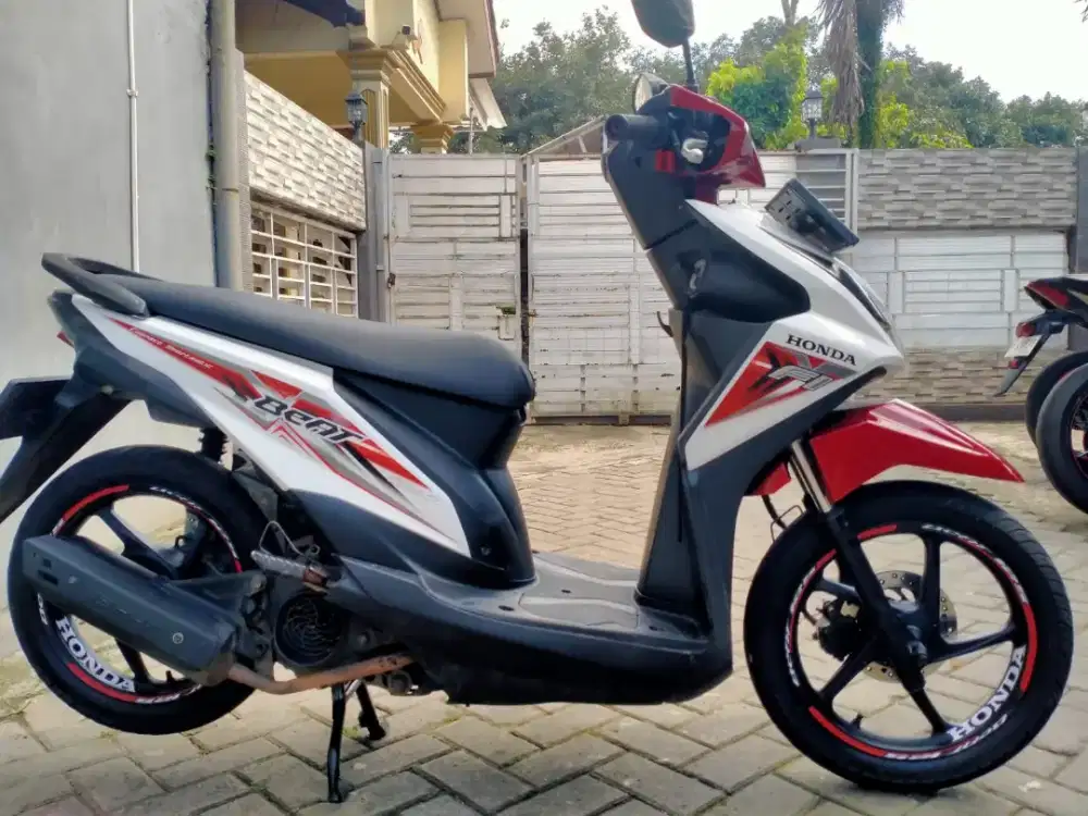 Honda Beat FI lengkap motor sehat walafiat keterangan detail dibawah