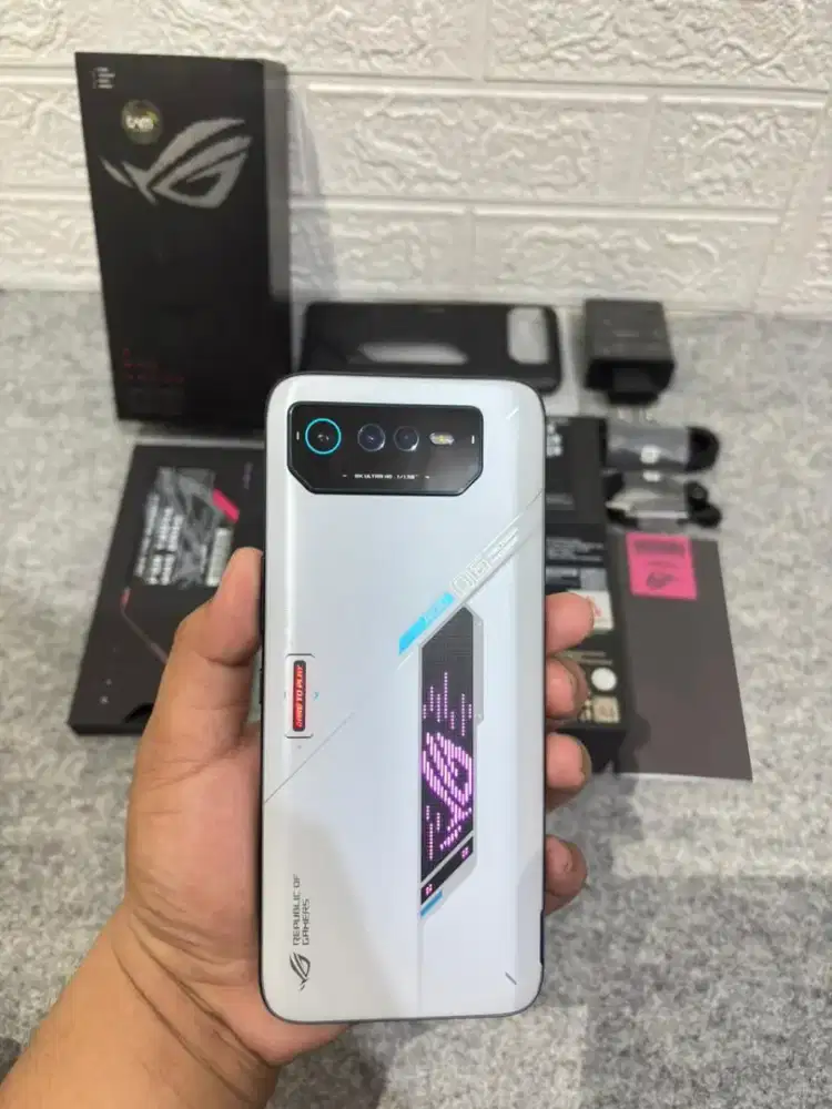asus rog 6 5G 8/256 like new