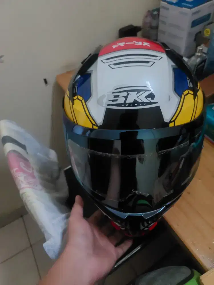 Helm jarang pakai
