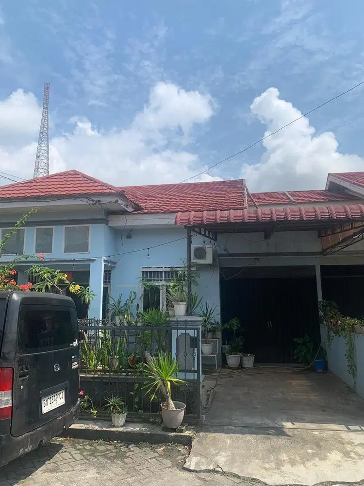 Dijual Rumah Komplek Puri Merpati Indah Blok B1 No. 5 Pekanbaru.