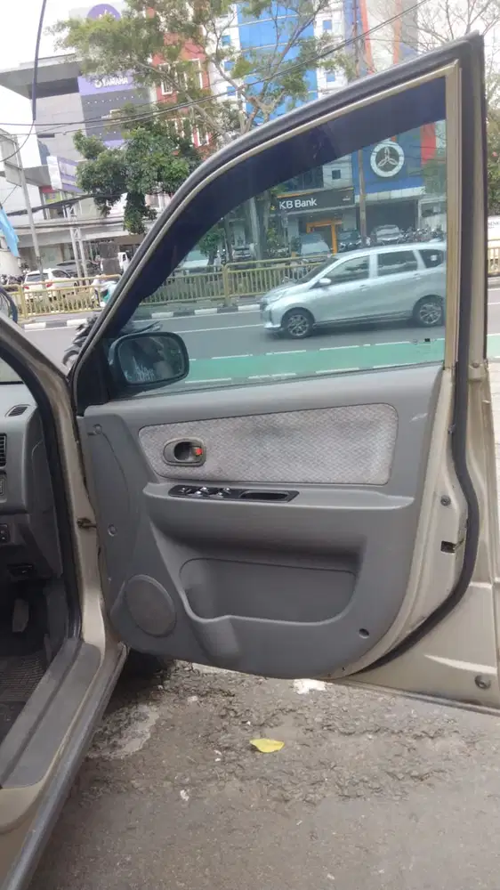 Kia Carens 2001 Bensin