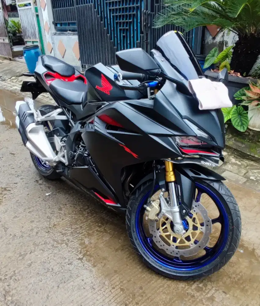 DIJUAL CEPAT CBR 250 RR 2017 NON-ABS CBR250RR