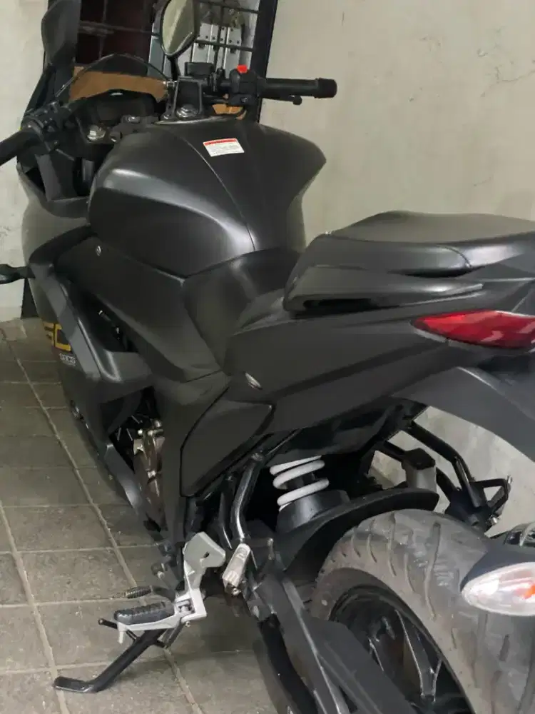 Suzuki gixxer sf 250