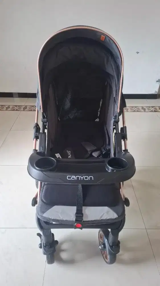 STROLLER BAYI PLIKO CANYON LIKE NEW!