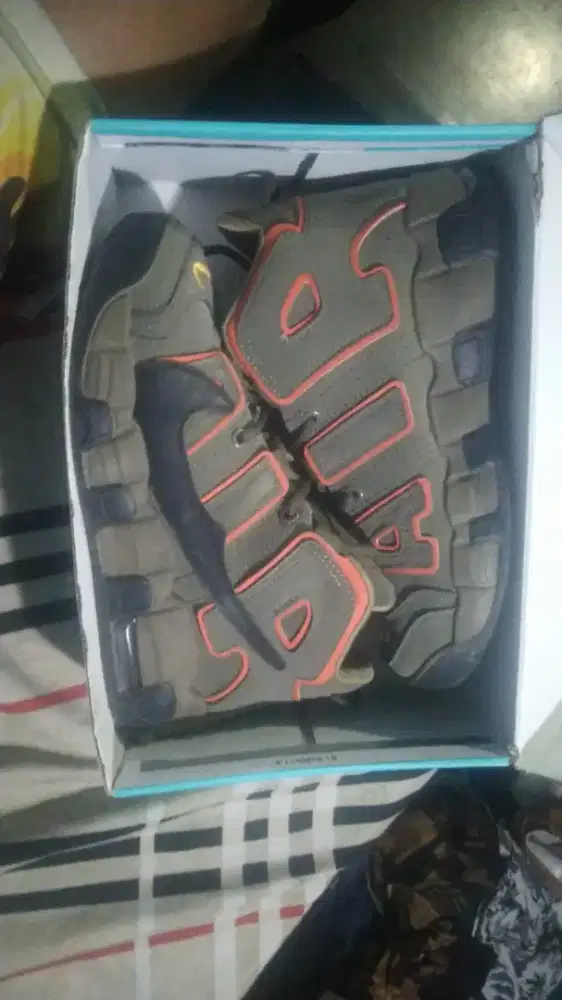 SEPATU NIKE AIR MORE UPTEMPO LOW