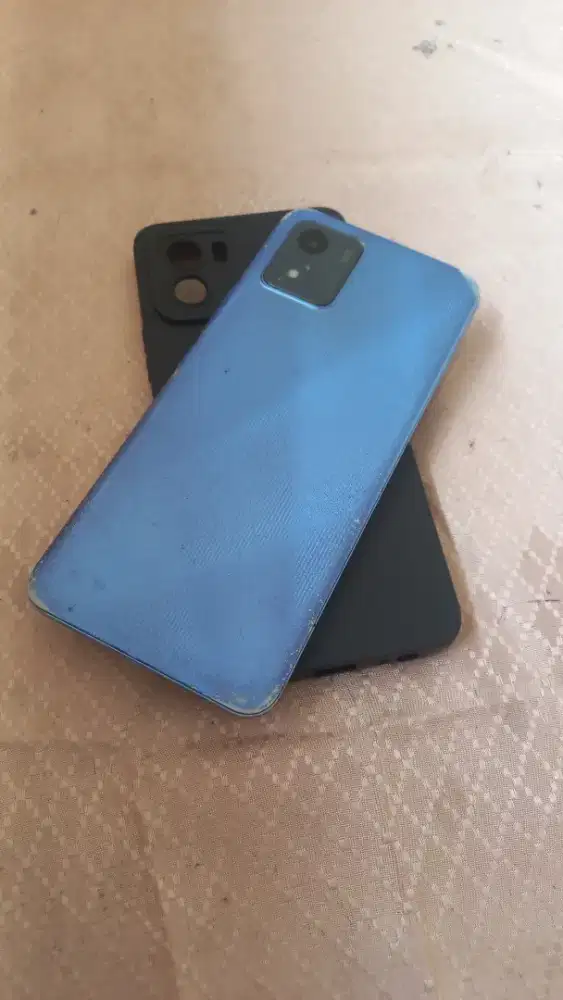 Vivo y01 2/32 hp dan cas