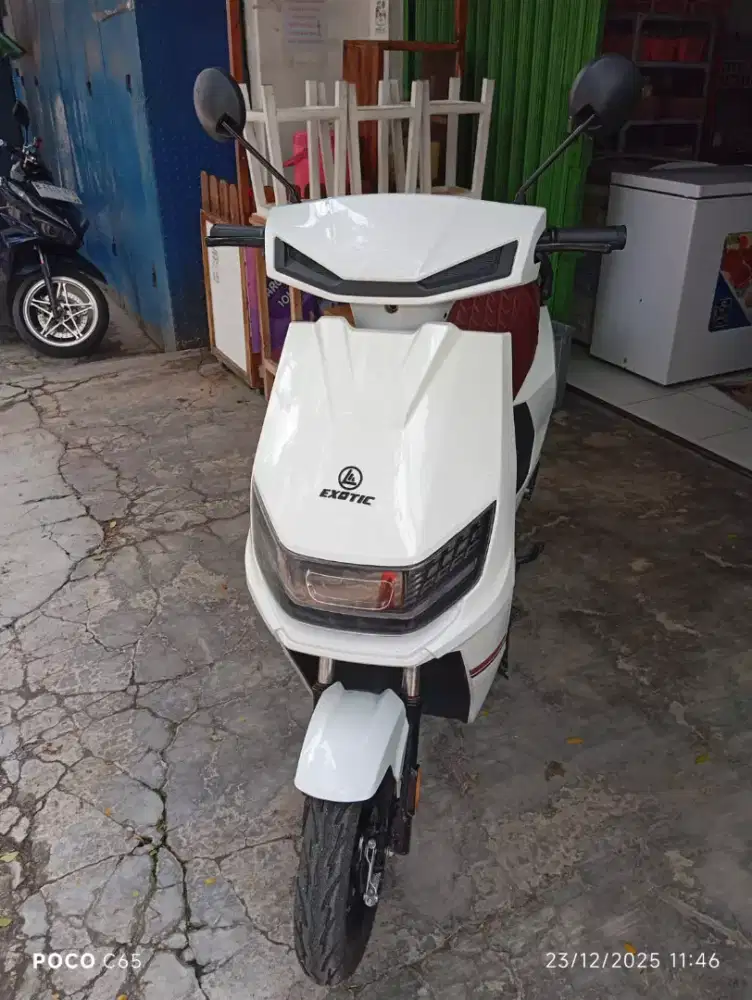 Sepeda listrik merek varilux sr