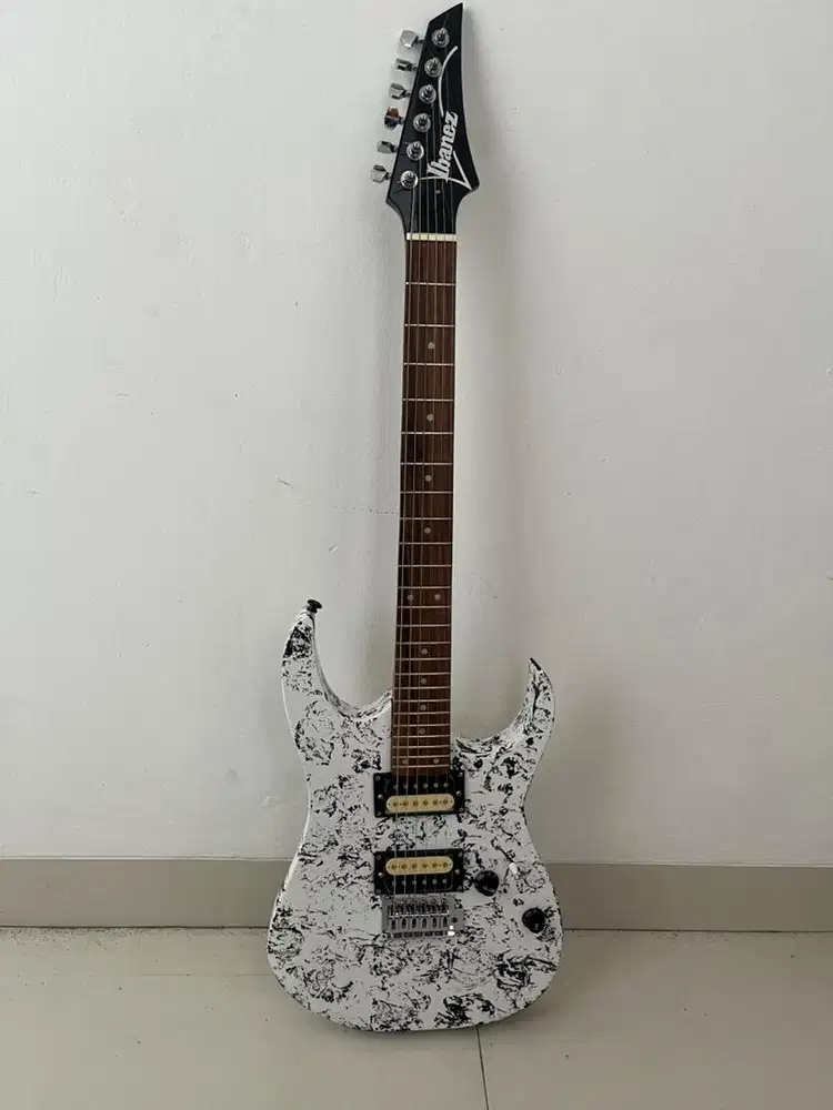 Gitar ibanez rg