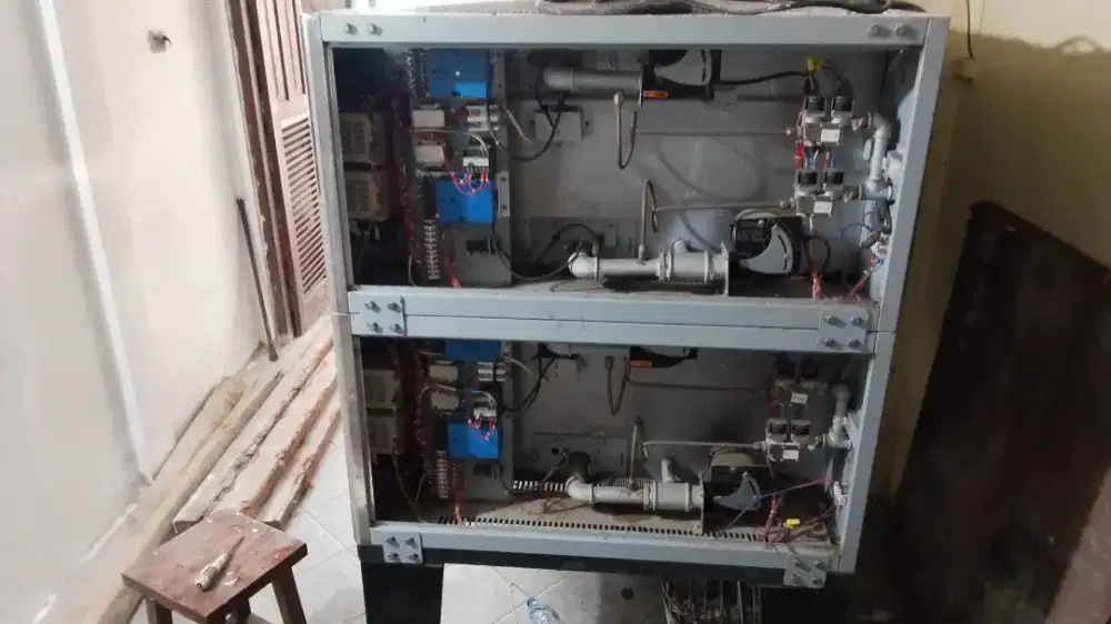 Dijual oven  kue 2 tingkat barang bagus