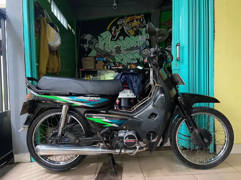 honda astrea grand 1996